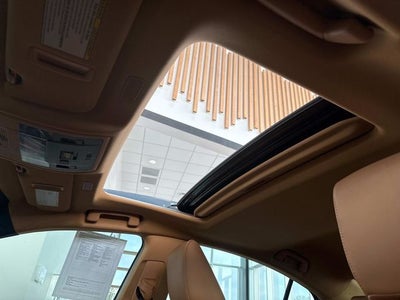 2025 Lexus ES 300h Luxury