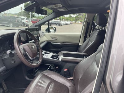 2021 Toyota Sienna Platinum 7 Passenger