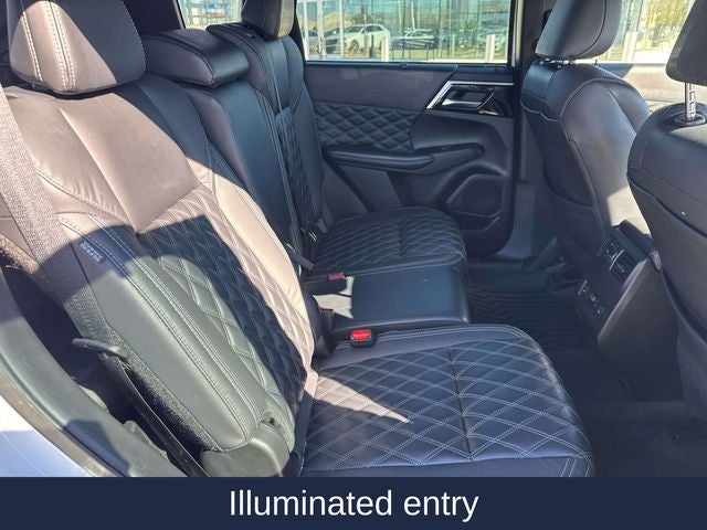 2023 Mitsubishi Outlander SEL Black Edition