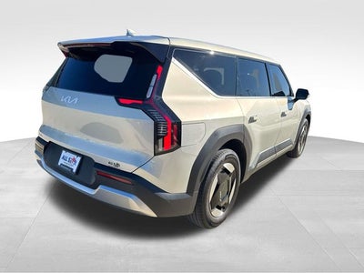 2024 Kia EV9 Light Long Range
