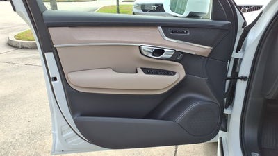 2026 Volvo XC90 B6 Plus 6-Seater