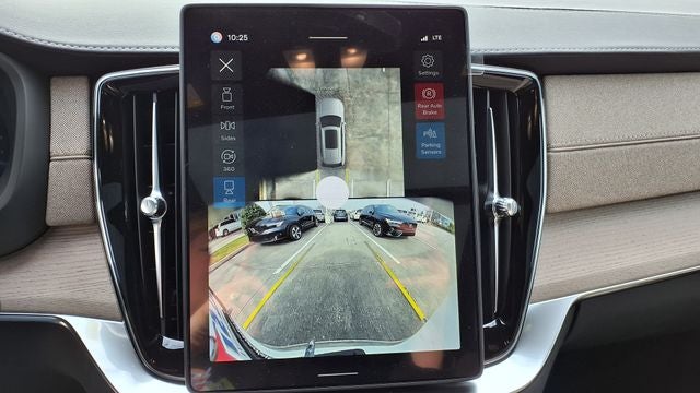 2026 Volvo XC90 B6 Plus 6-Seater