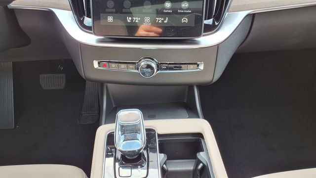 2026 Volvo XC90 B6 Plus 6-Seater