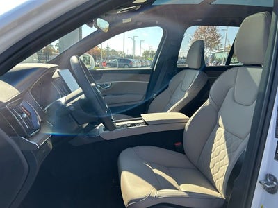 2026 Volvo XC90 B6 Plus 6-Seater