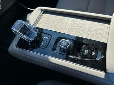 2026 Volvo XC90 B6 Plus 6-Seater