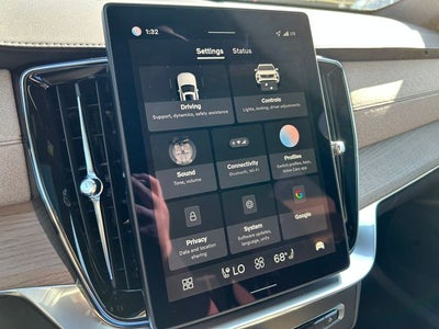 2026 Volvo XC90 B6 Plus 6-Seater