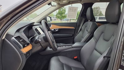 2024 Volvo XC90 B6 Plus Bright Theme