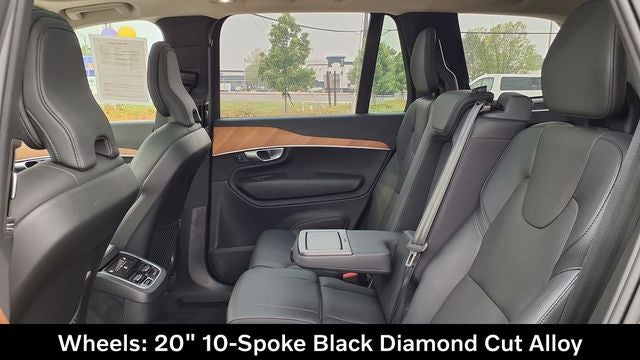 2024 Volvo XC90 B6 Plus Bright Theme