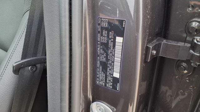 2024 Volvo XC90 B6 Plus Bright Theme