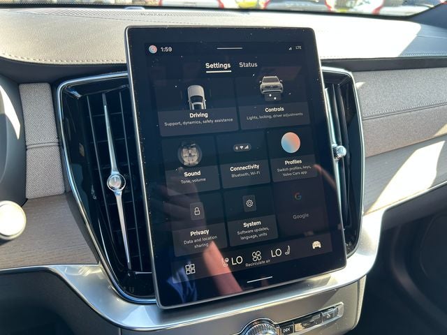 2026 Volvo XC90 B6 Plus 7-Seater