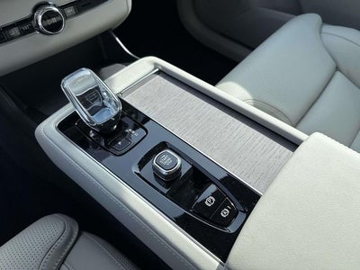 2026 Volvo XC90 B6 Ultra