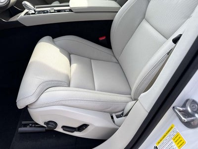 2026 Volvo XC90 B6 Ultra