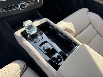 2026 Volvo XC90 B6 Ultra