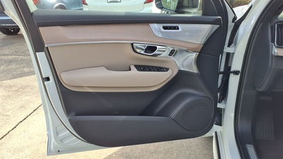 2026 Volvo XC90 B6 Ultra