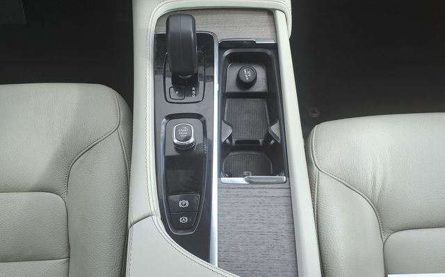 2023 Volvo XC90 B6 Plus 7-Seater