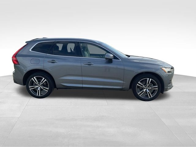 2021 Volvo XC60 T5 Momentum