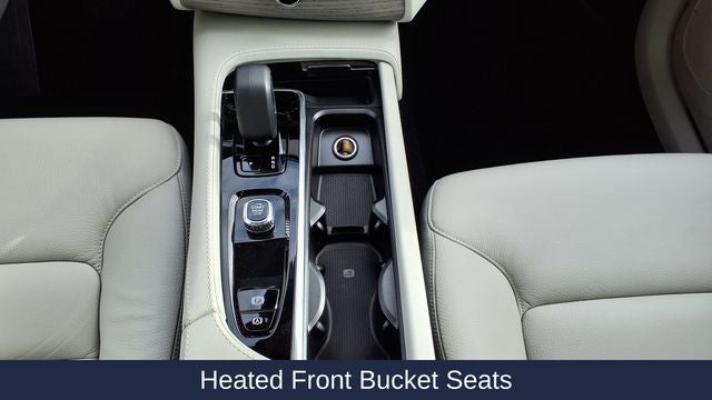 2025 Volvo XC90 Plug-In Hybrid T8 Plus 6 Passenger