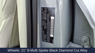 2025 Volvo XC90 Plug-In Hybrid T8 Plus 6 Passenger