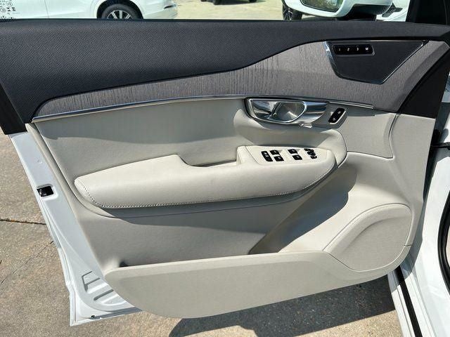 2025 Volvo XC90 Plug-In Hybrid T8 Plus 6 Passenger