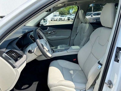 2025 Volvo XC90 Plug-In Hybrid T8 Plus 6 Passenger