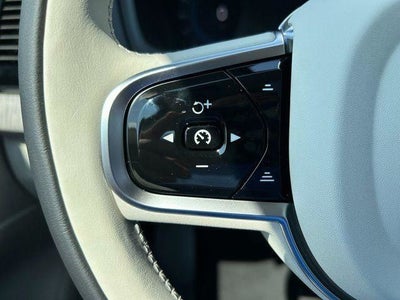 2025 Volvo XC90 Plug-In Hybrid T8 Plus 6 Passenger