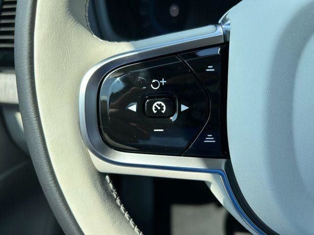 2025 Volvo XC90 Plug-In Hybrid T8 Plus 6 Passenger