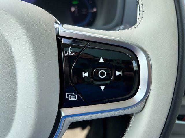 2025 Volvo XC90 Plug-In Hybrid T8 Plus 6 Passenger