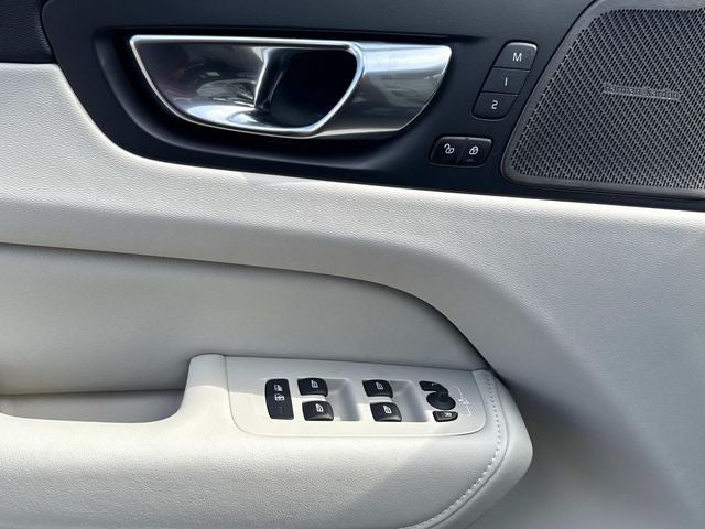 2026 Volvo XC60 Plug-In Hybrid T8 Ultra