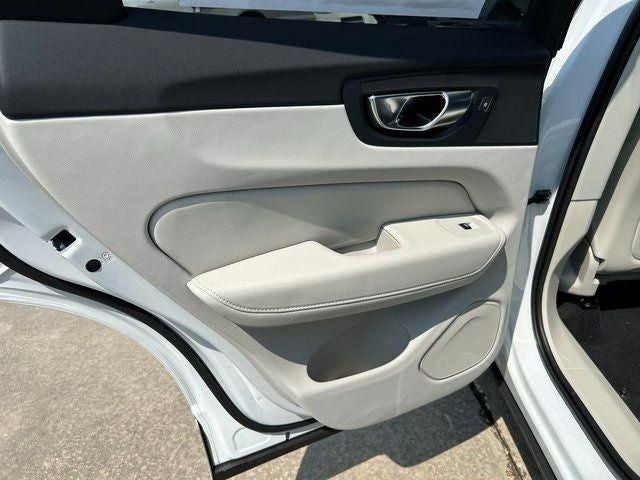 2025 Volvo XC60 Plug-In Hybrid T8 Ultra