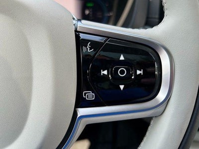 2025 Volvo XC60 Plug-In Hybrid T8 Ultra