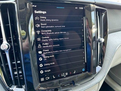 2025 Volvo XC60 Plug-In Hybrid T8 Ultra