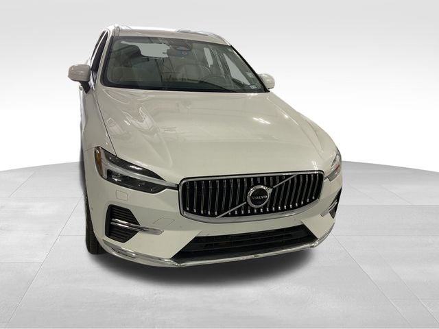 2023 Volvo XC60 B5 Ultimate Bright Theme