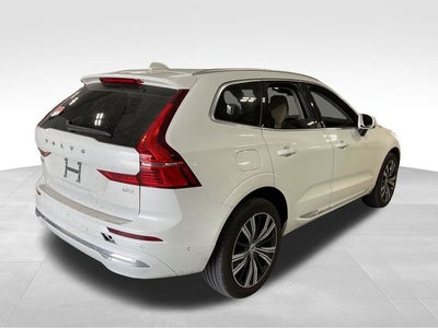 2023 Volvo XC60 B5 Ultimate Bright Theme