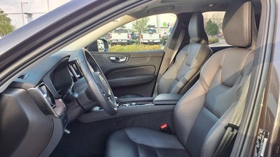 2023 Volvo XC60 B5 Plus Bright Theme