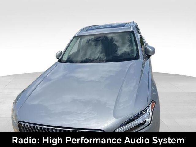 2023 Volvo XC90 B5 Plus