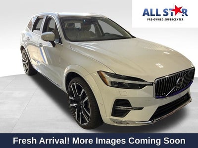 2023 Volvo XC60 B5 Ultimate Bright Theme