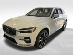 2023 Volvo XC60 B5 Ultimate Bright Theme