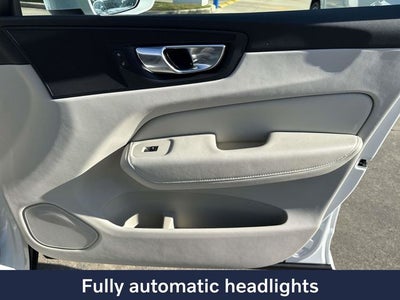 2023 Volvo XC60 B5 Plus Bright Theme