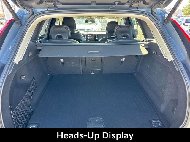 2023 Volvo XC60 B5 Ultimate Dark Theme