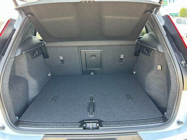 2026 Volvo XC40 Plus