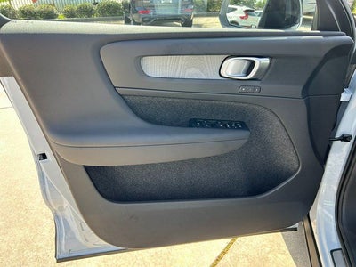 2026 Volvo XC40 Plus