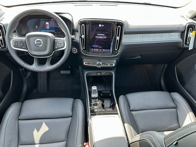 2026 Volvo XC40 Plus