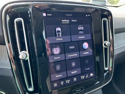 2026 Volvo XC40 Plus