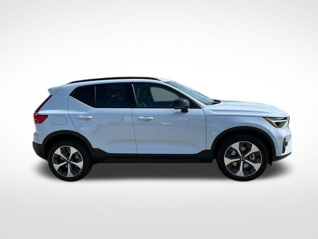 2026 Volvo XC40 Plus
