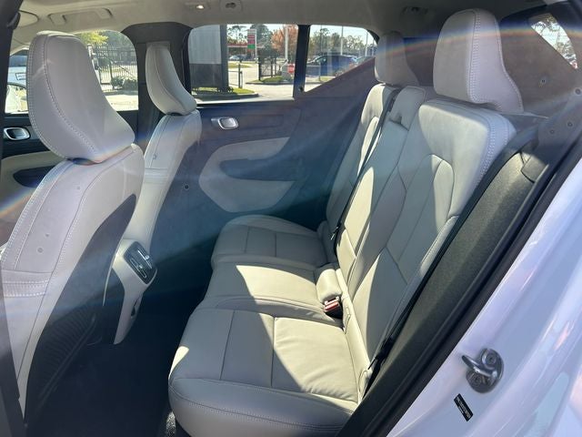 2026 Volvo XC40 B5 Plus