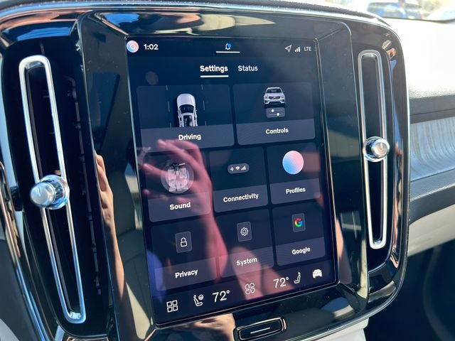 2026 Volvo XC40 B5 Plus