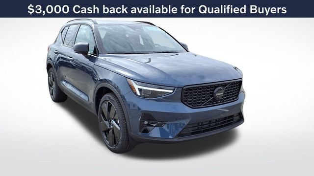 2026 Volvo XC40 B5 Ultra Black Edition