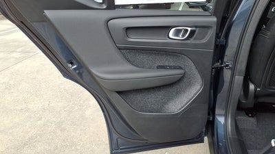 2026 Volvo XC40 B5 Ultra Black Edition