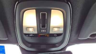 2026 Volvo XC40 B5 Ultra Black Edition