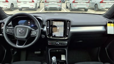 2026 Volvo XC40 B5 Ultra Black Edition